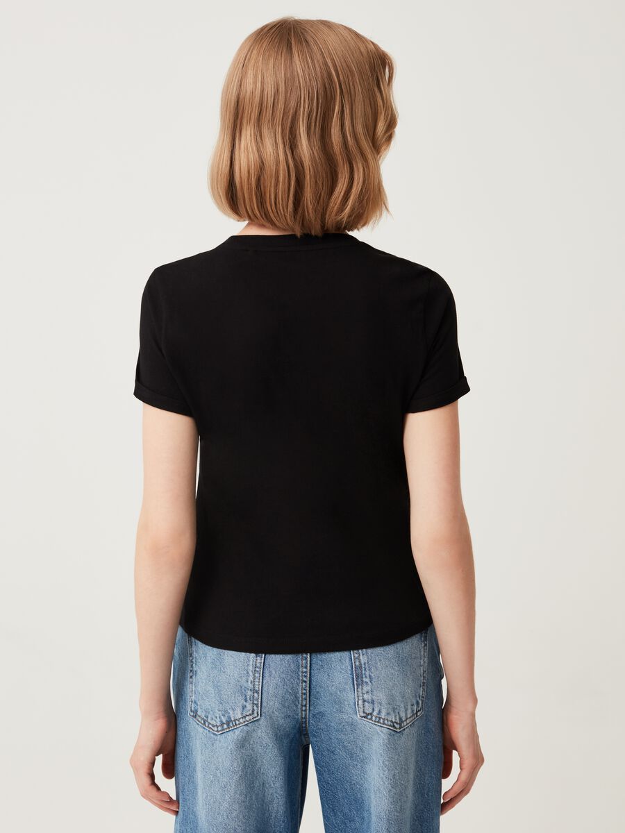 T-shirt with small pocket and frills_2