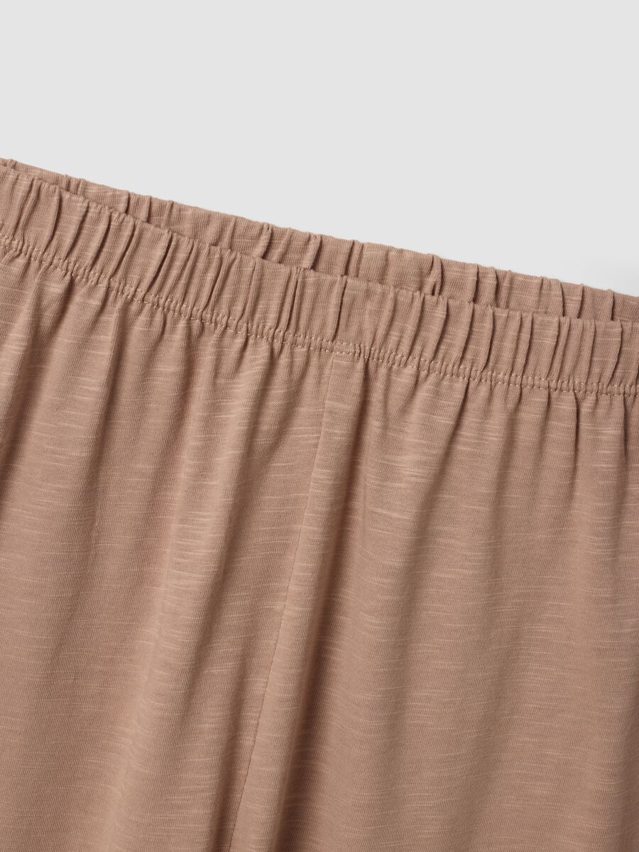 Pigiama beige in puro cotone organico con girocollo e stampa orsetti_3