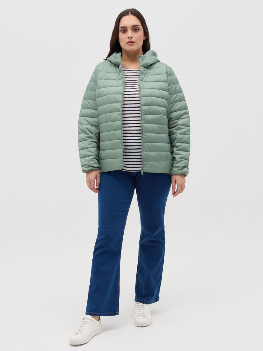 Curvy ultralight short puffer jacket with hood_1