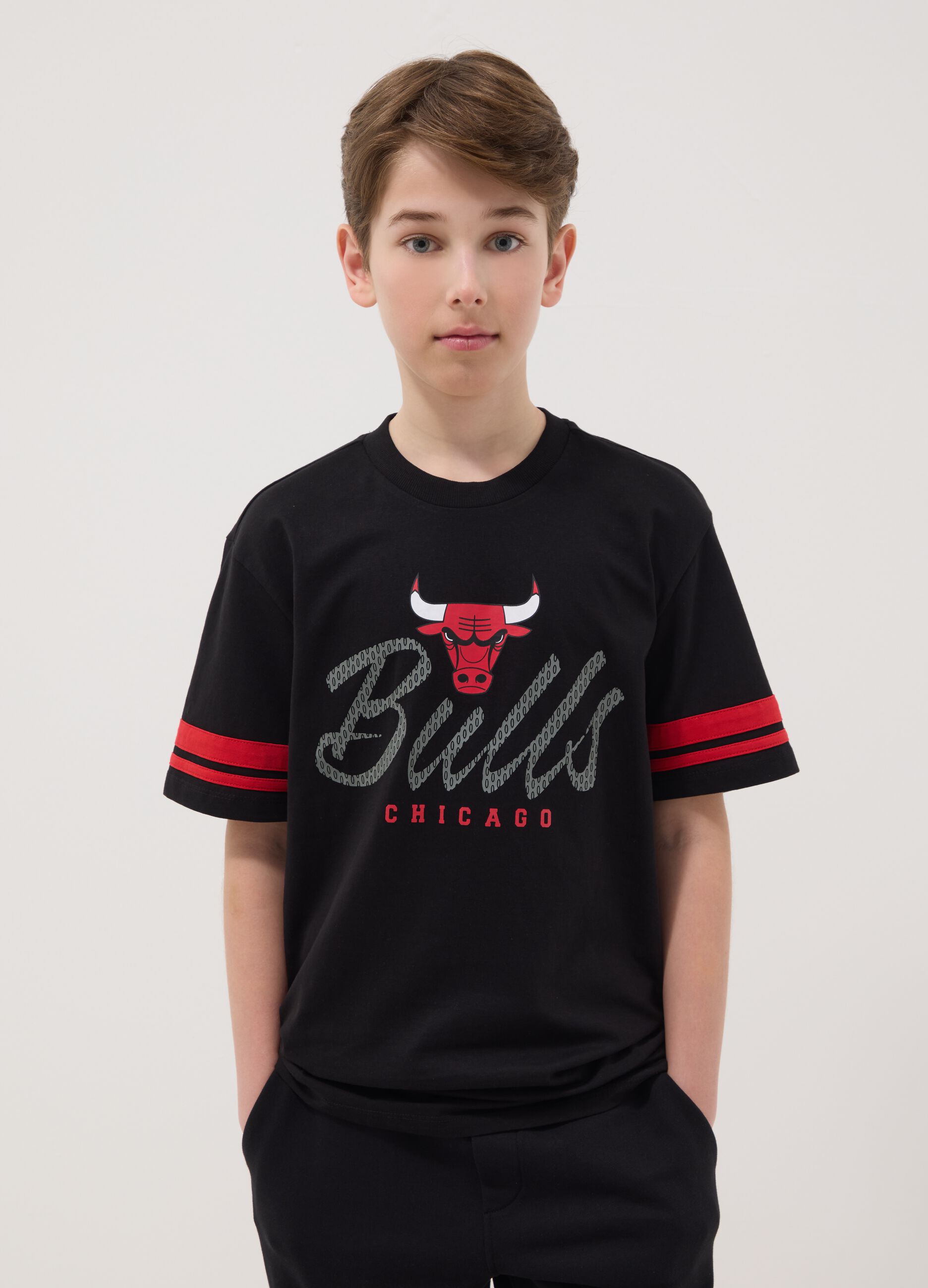 Boys' relaxed fit black pure cotton T-shirt - Chicago Bulls