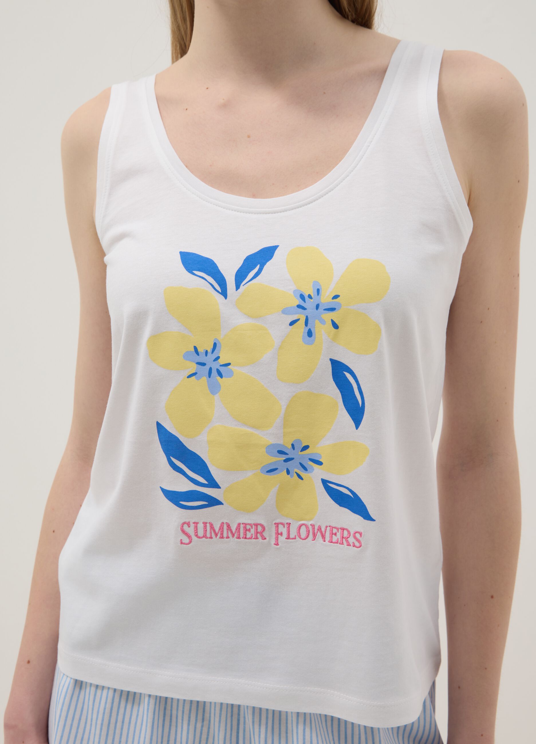 White organic cotton pyjama vest, regular fit, with floral print