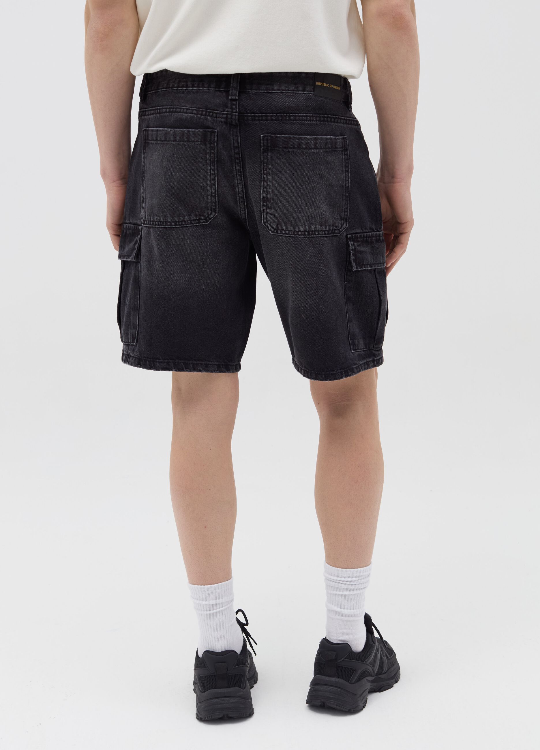 Cargo Bermuda shorts in denim