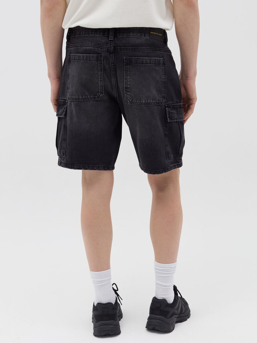 Cargo Bermuda shorts in denim_3