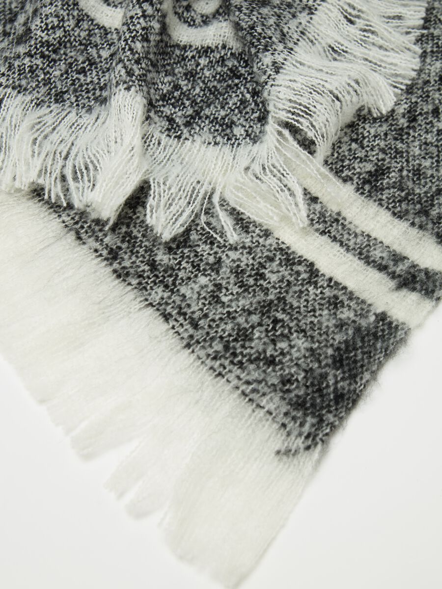 Bouclé mouliné-effect scarf_2