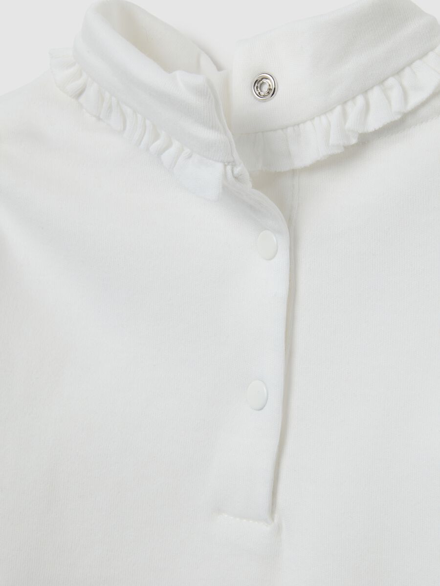 White regular fit girl's top with ruched collar in pure cotton_3
