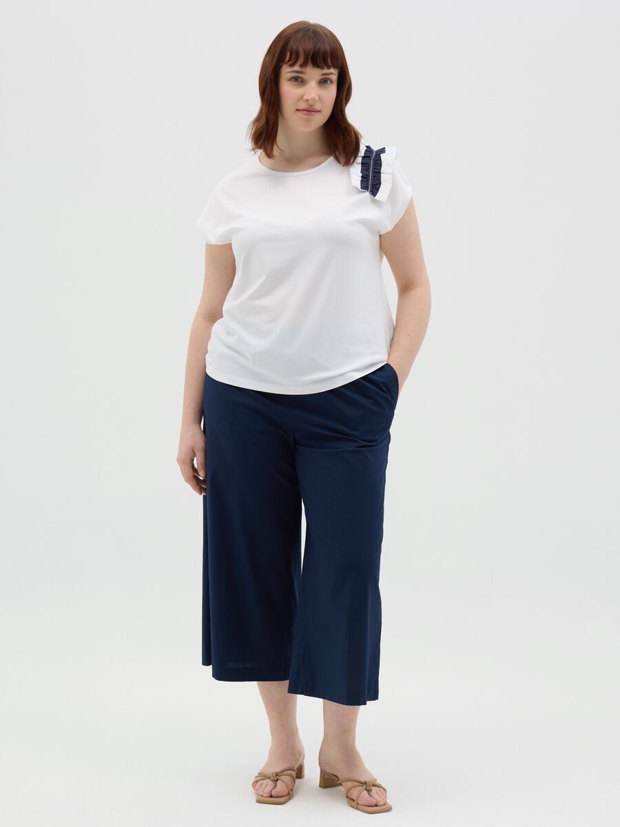 White T-shirt with flounce embellishments Mya_1