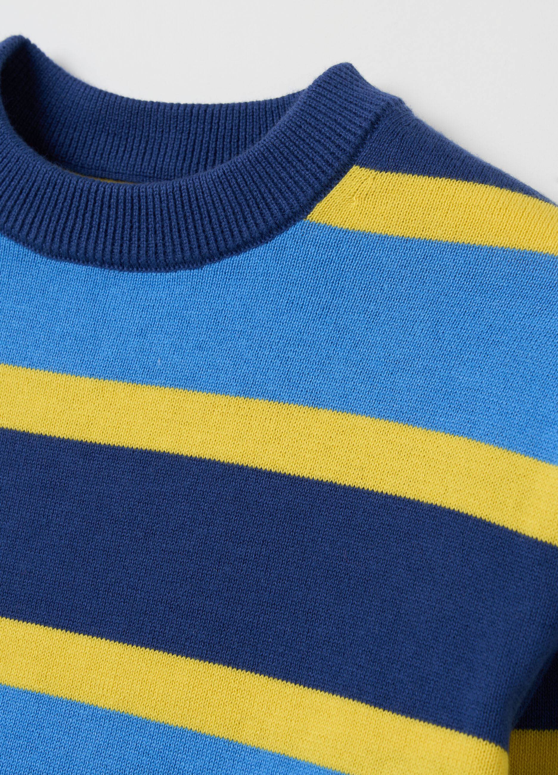 Pullover in cotone in fantasia a righe 