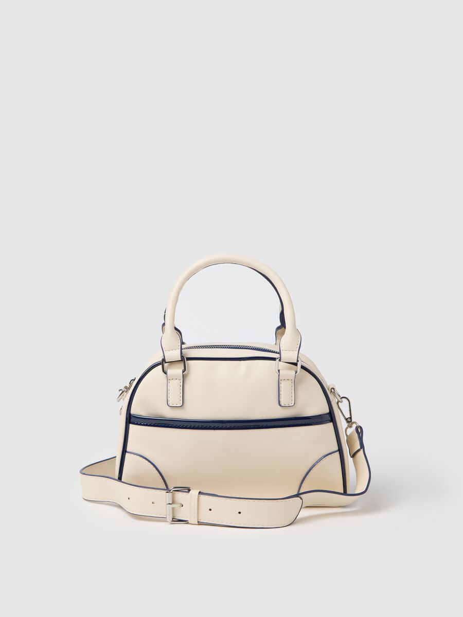 Beige shoulder bag with contrasting details_0