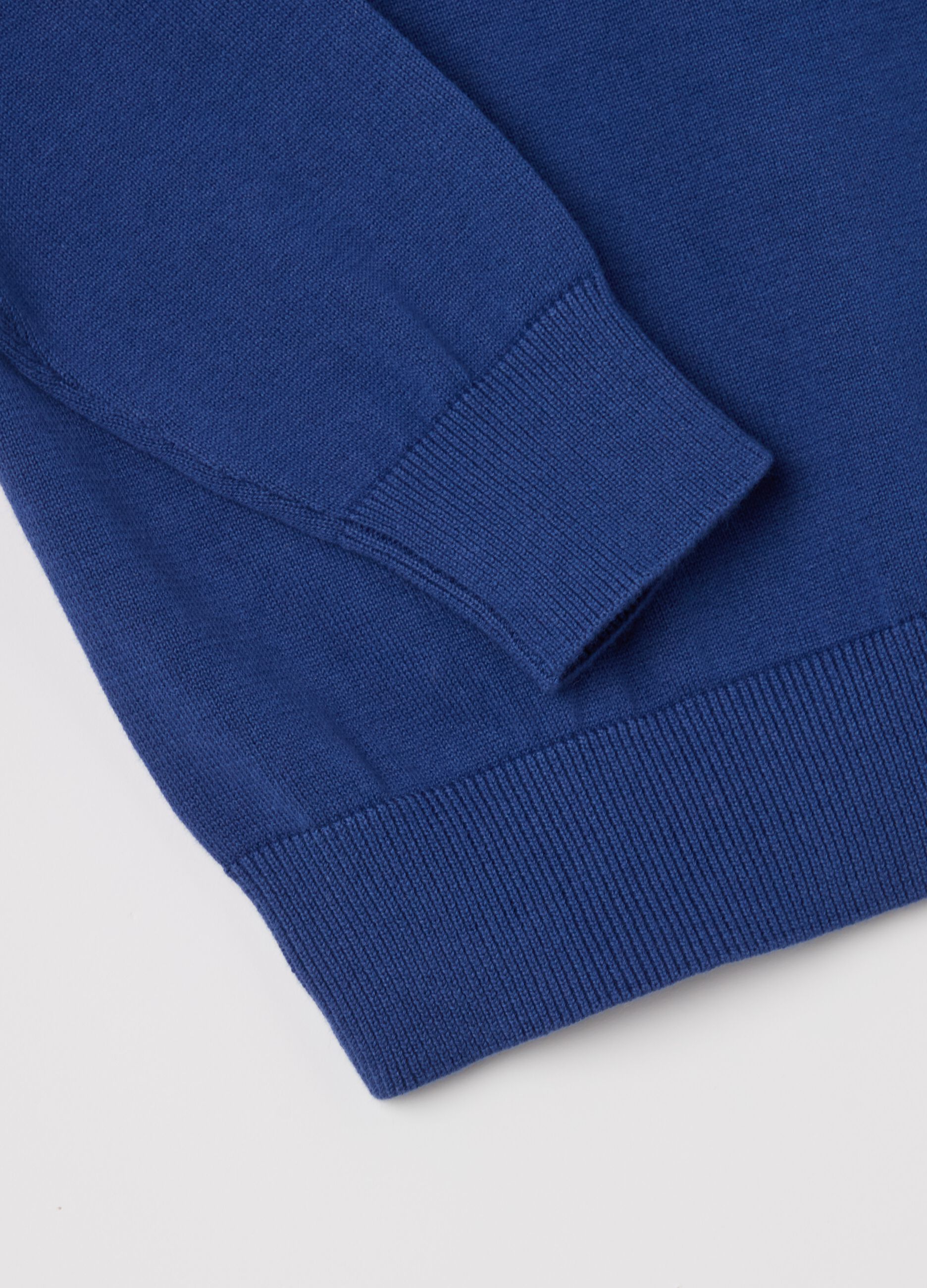 Solid colour cotton pullover