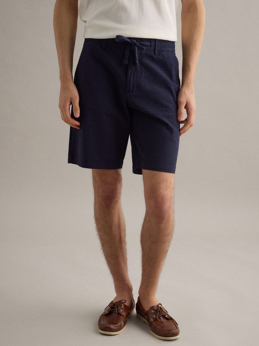 Blue stretch-cotton chino shorts, regular fit_1