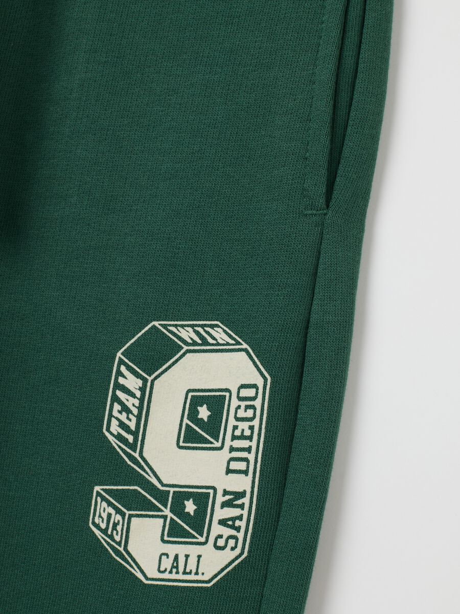Children's green regular fit jogger trousers in pure cotton_3