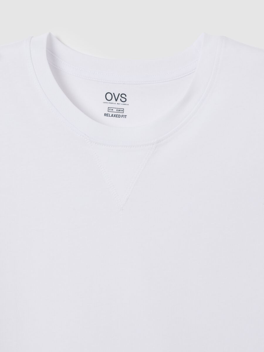 Men's white cotton vest in regular fit_5