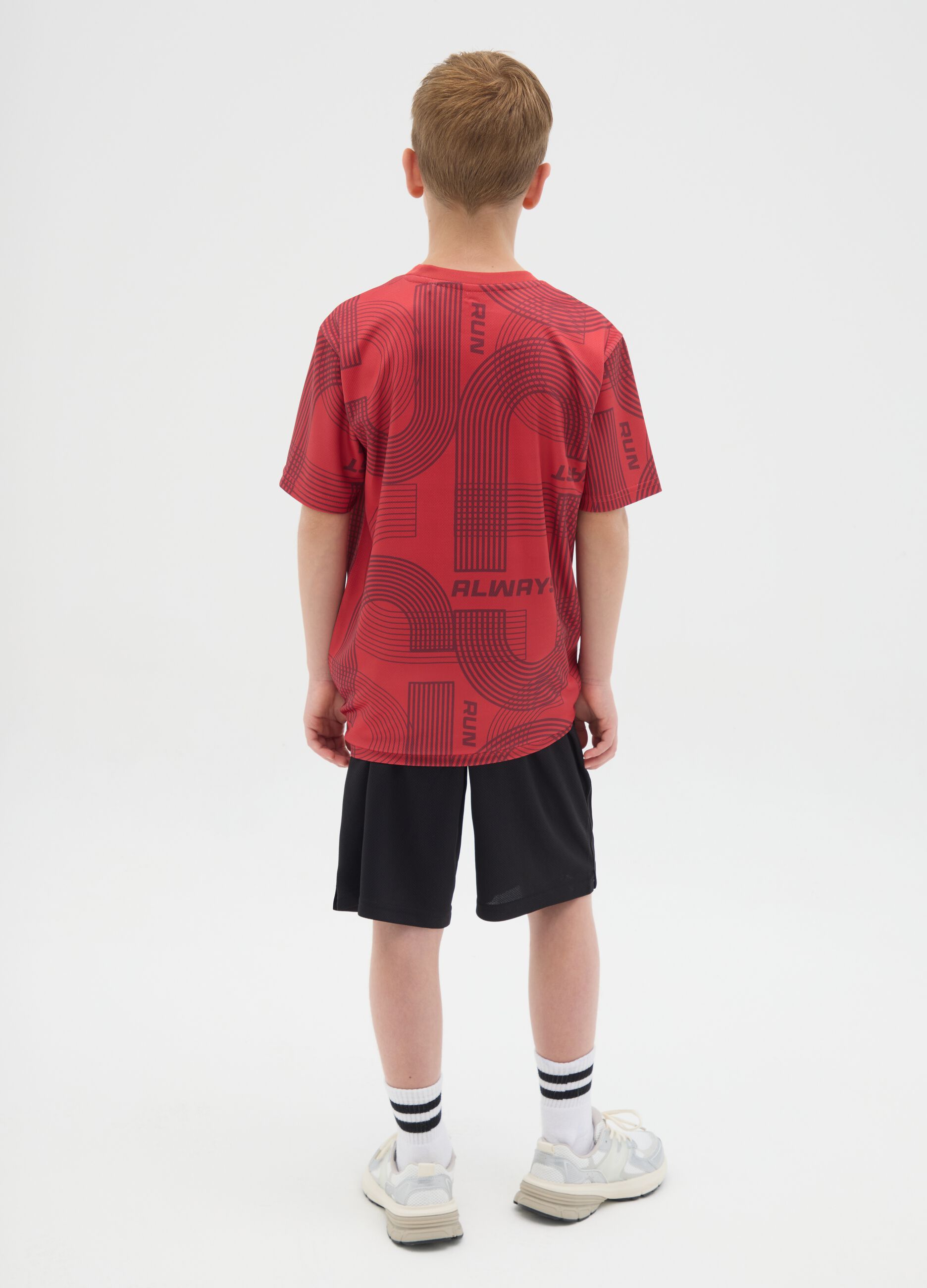Boy's red regular fit sports set