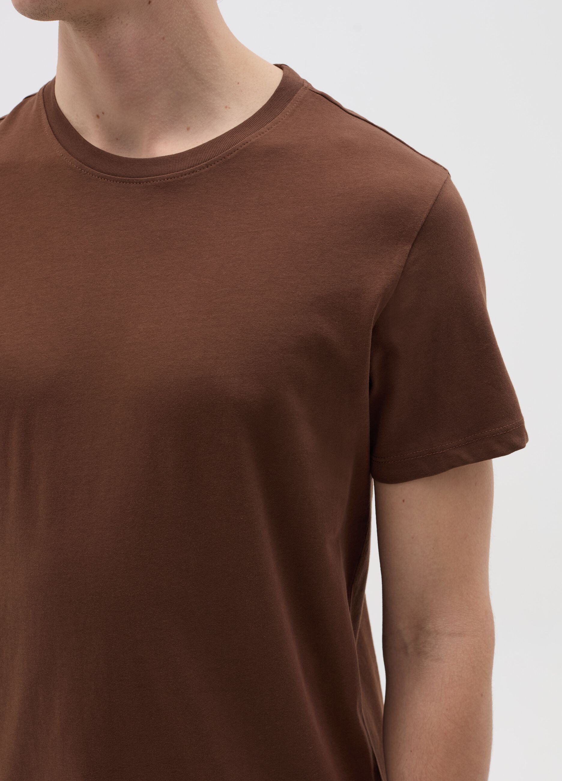 Relaxed-fit T-shirt with round neck