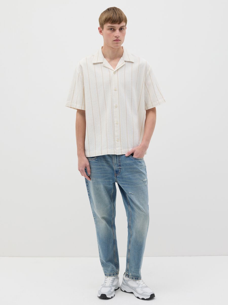 Bowling shirt with white and beige stripes_1