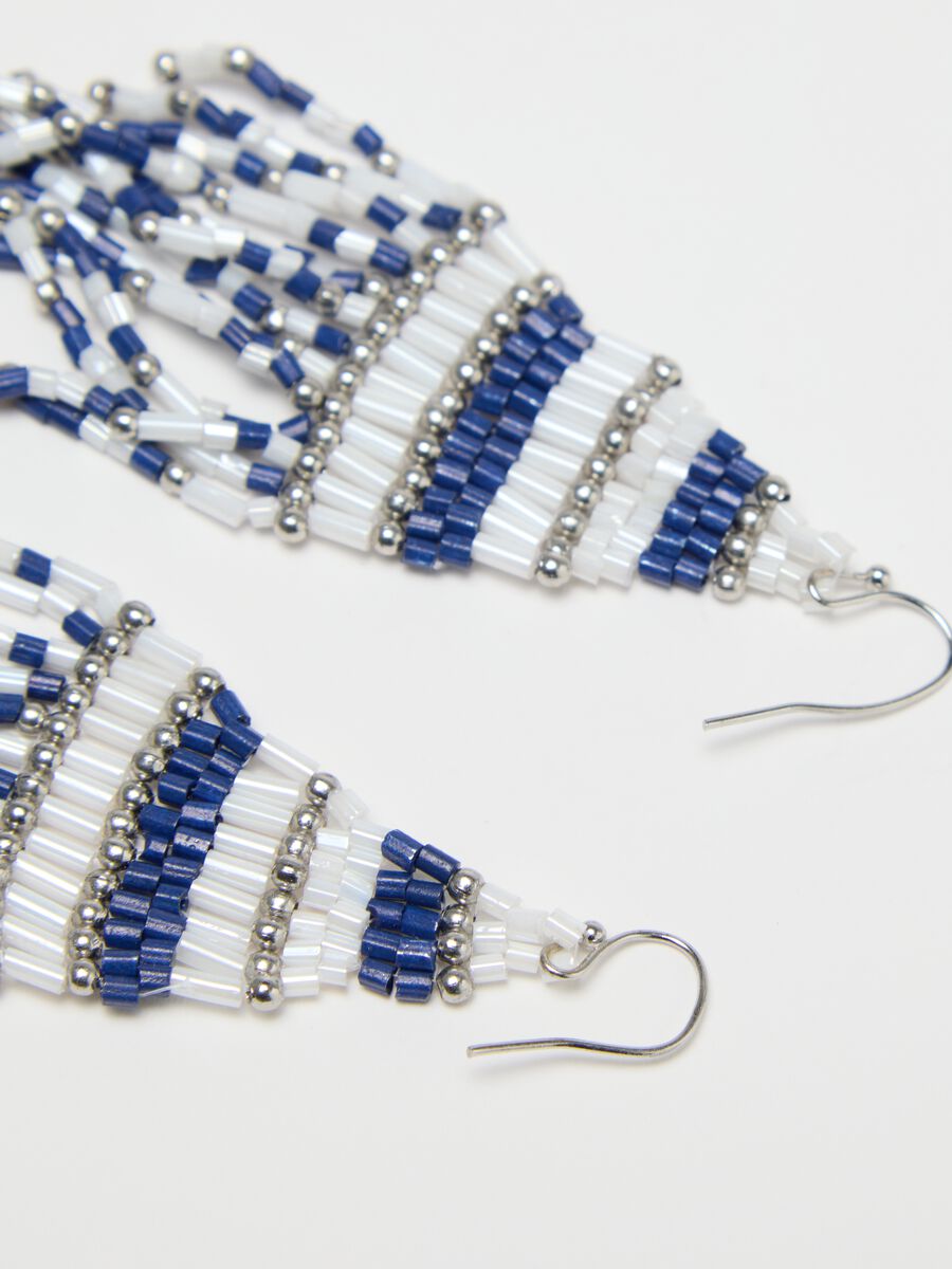 White and blue earrings with fringing_2