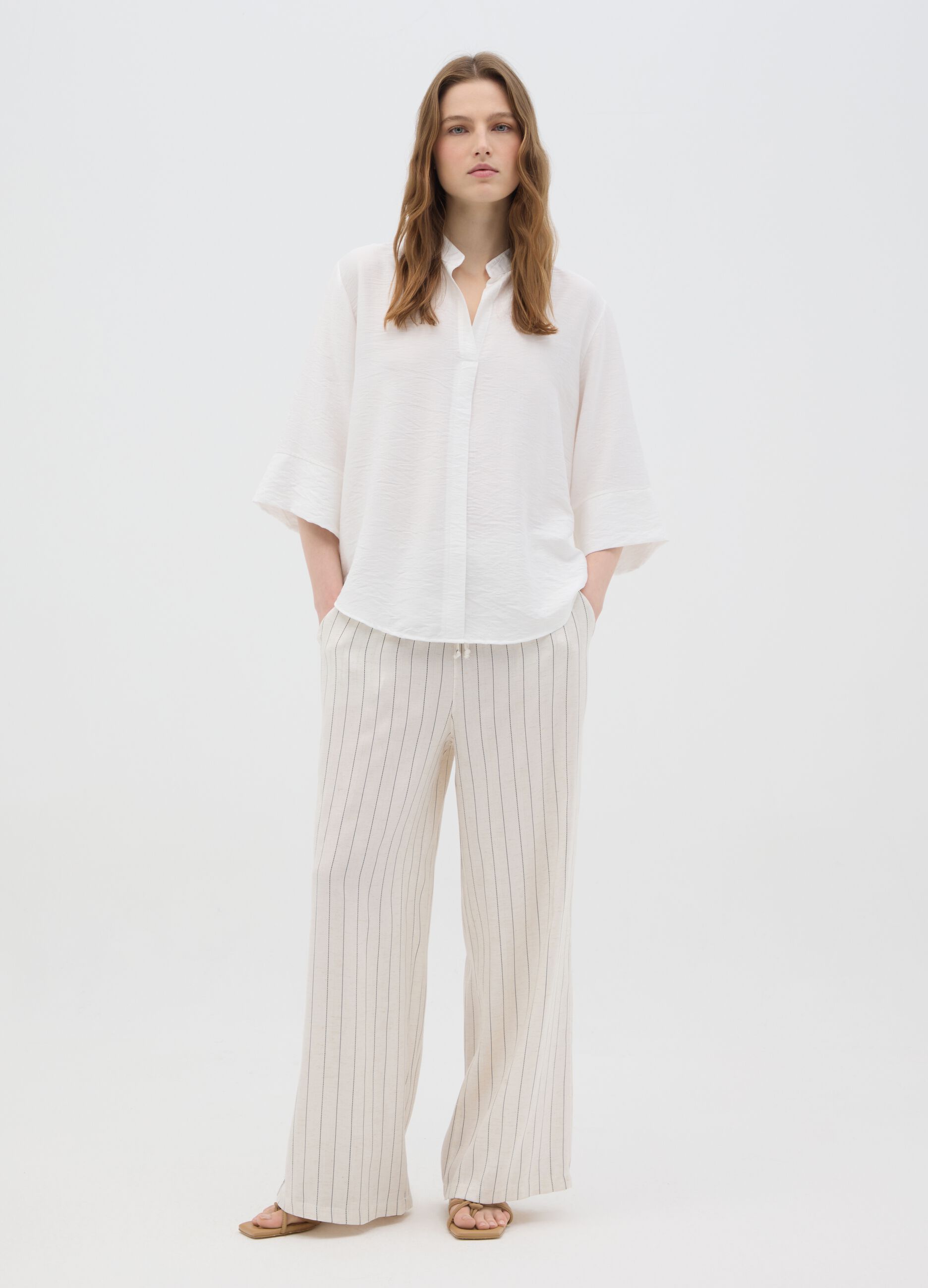Women's beige regular fit palazzo trousers in lyocell-linen blend