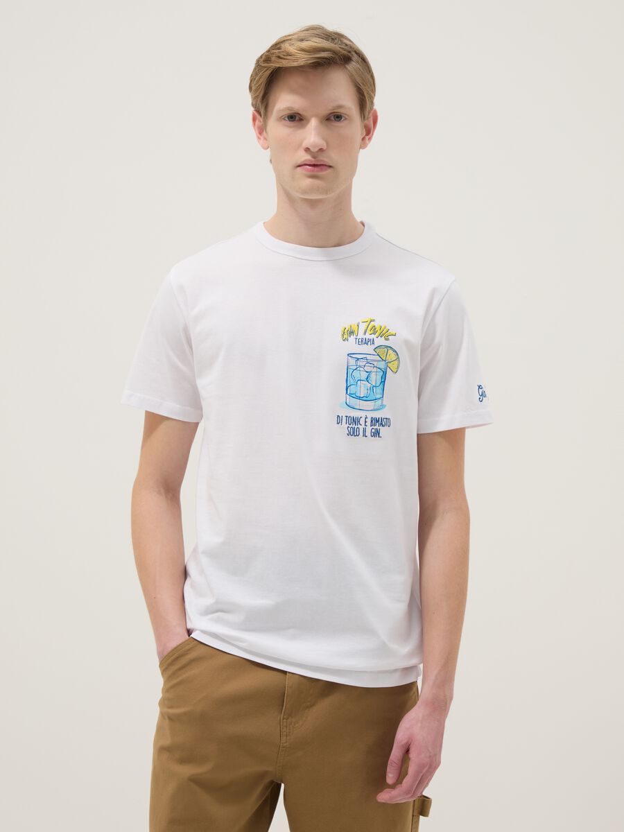 White pure cotton regular fit T-shirt with Gin tonic prints_0