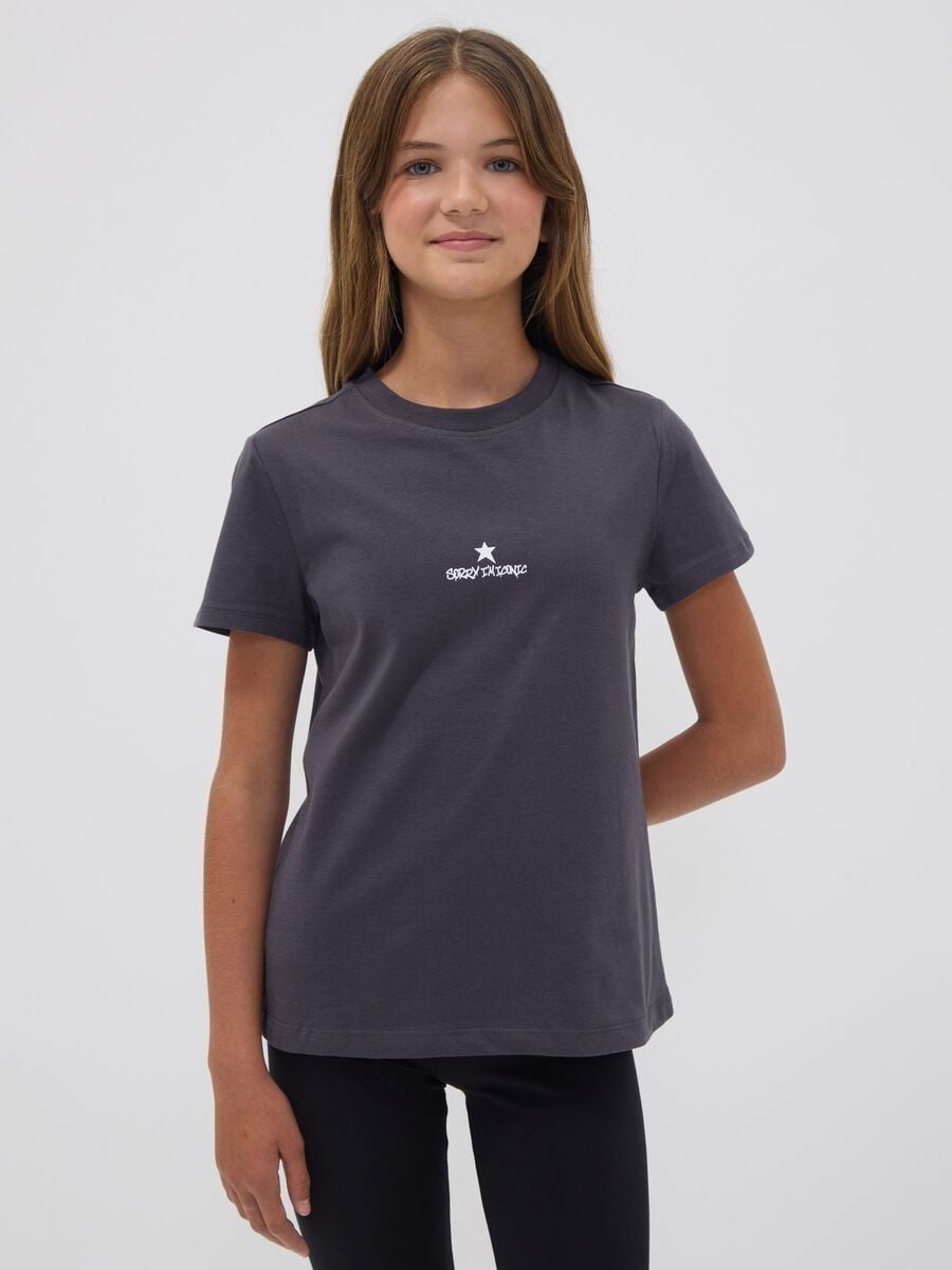 T-shirt grigia in puro cotone organico con grafica fronte e retro per ragazza_1