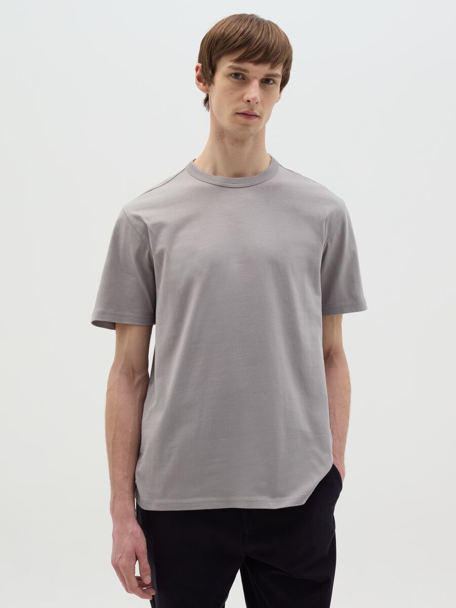 Relaxed-fit T-shirt with round neck_0