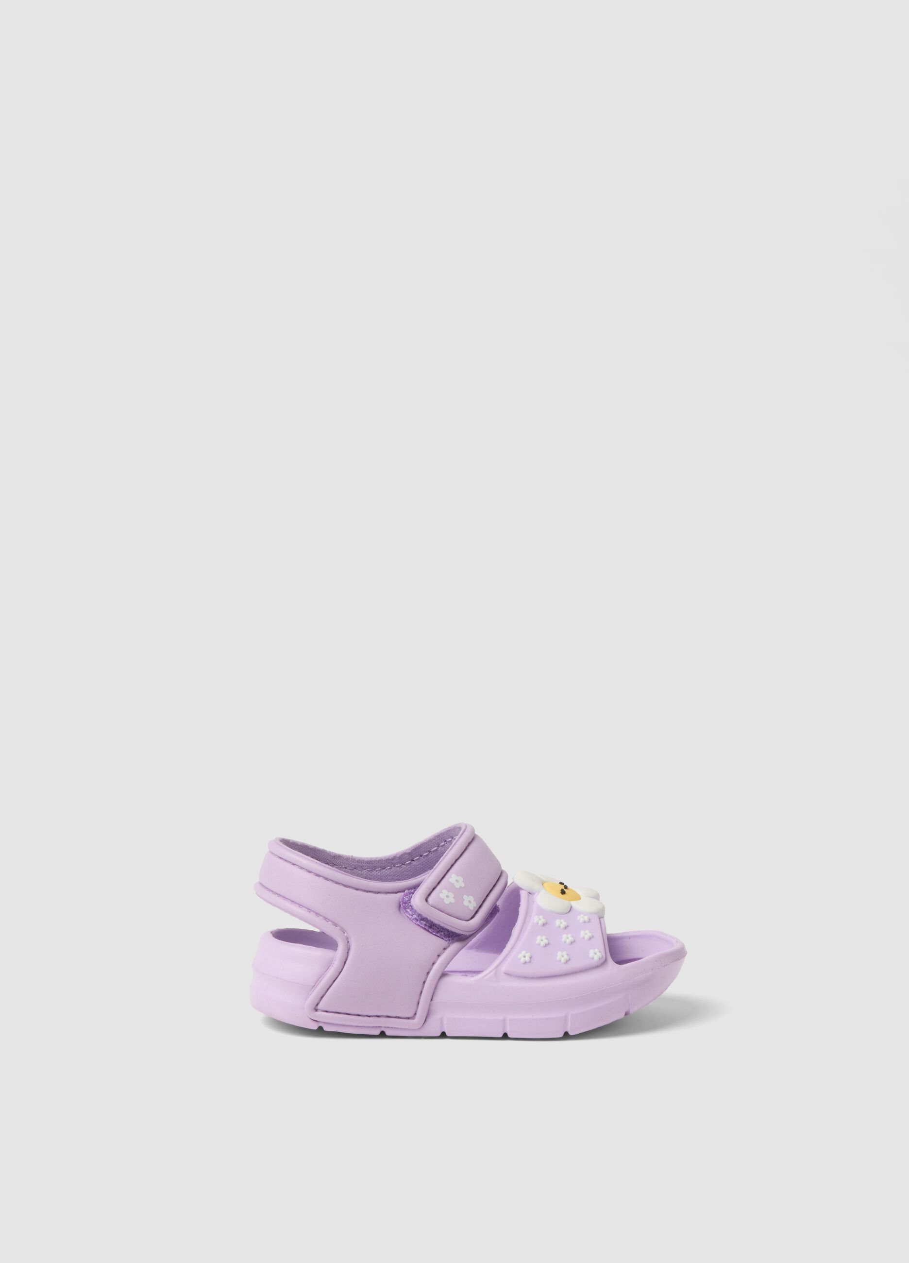 Purple sandals with Velcro fastening and appliqu&eacute; flower