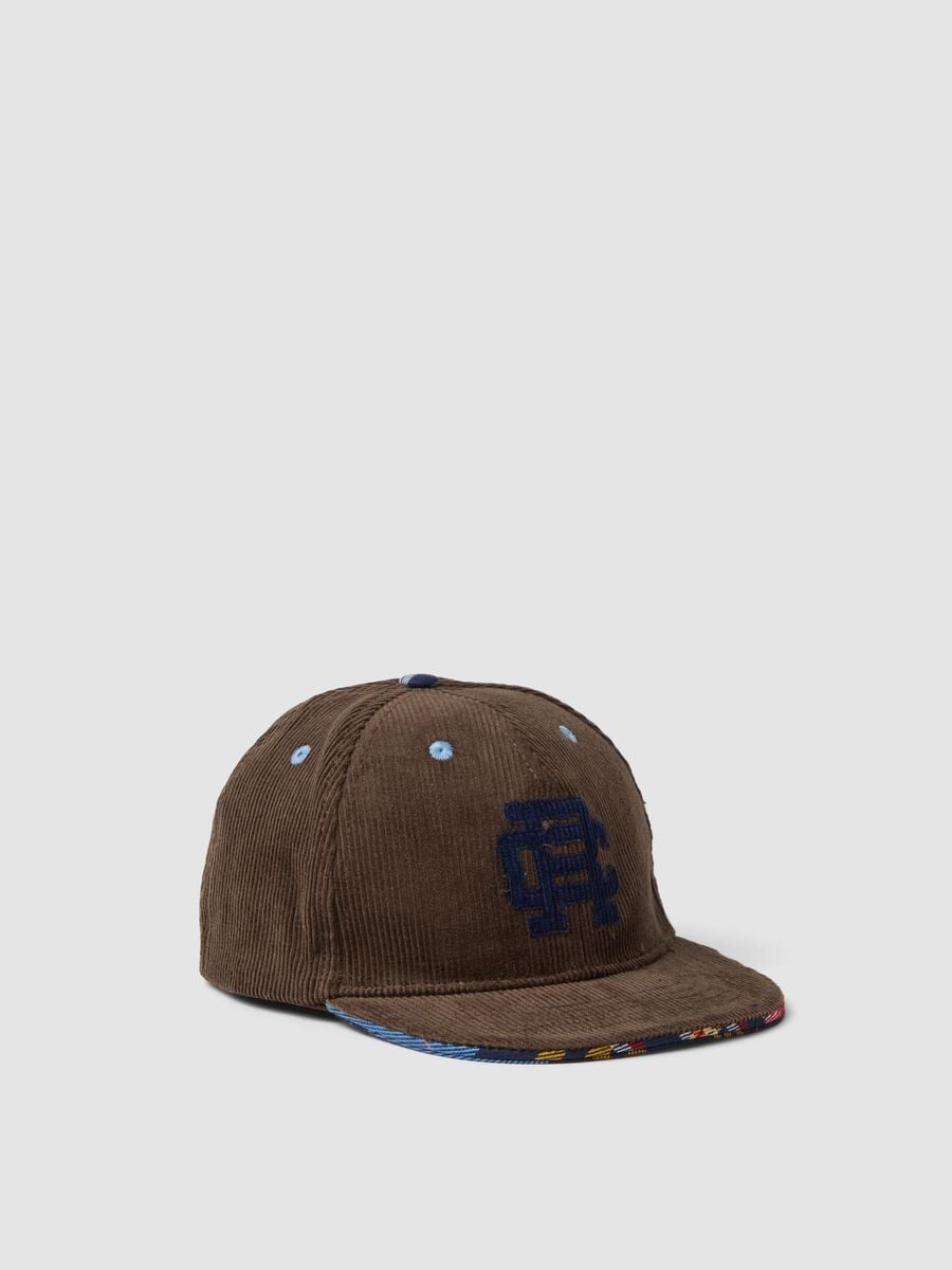 Cappello marrone in puro cotone a coste con visiera_0