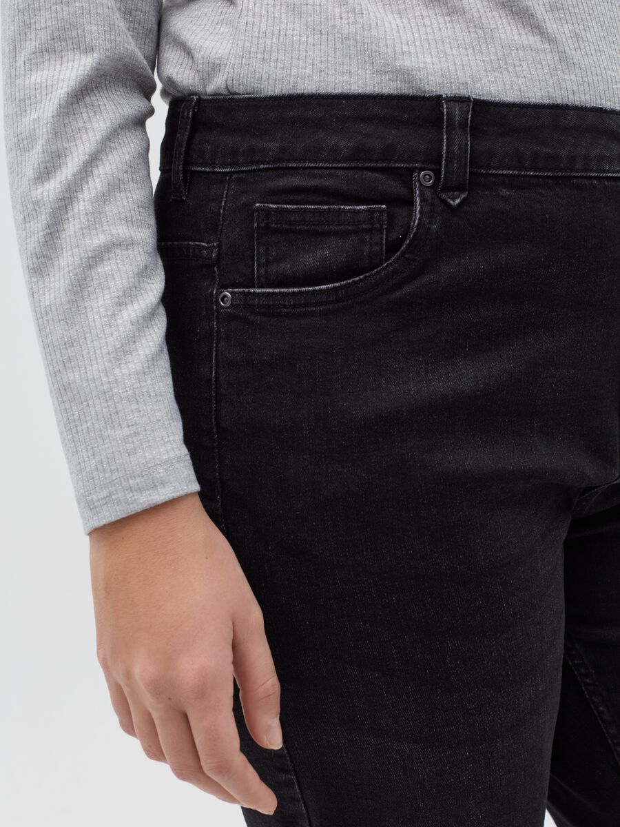 Curvy flare-fit jeans with five pockets_2