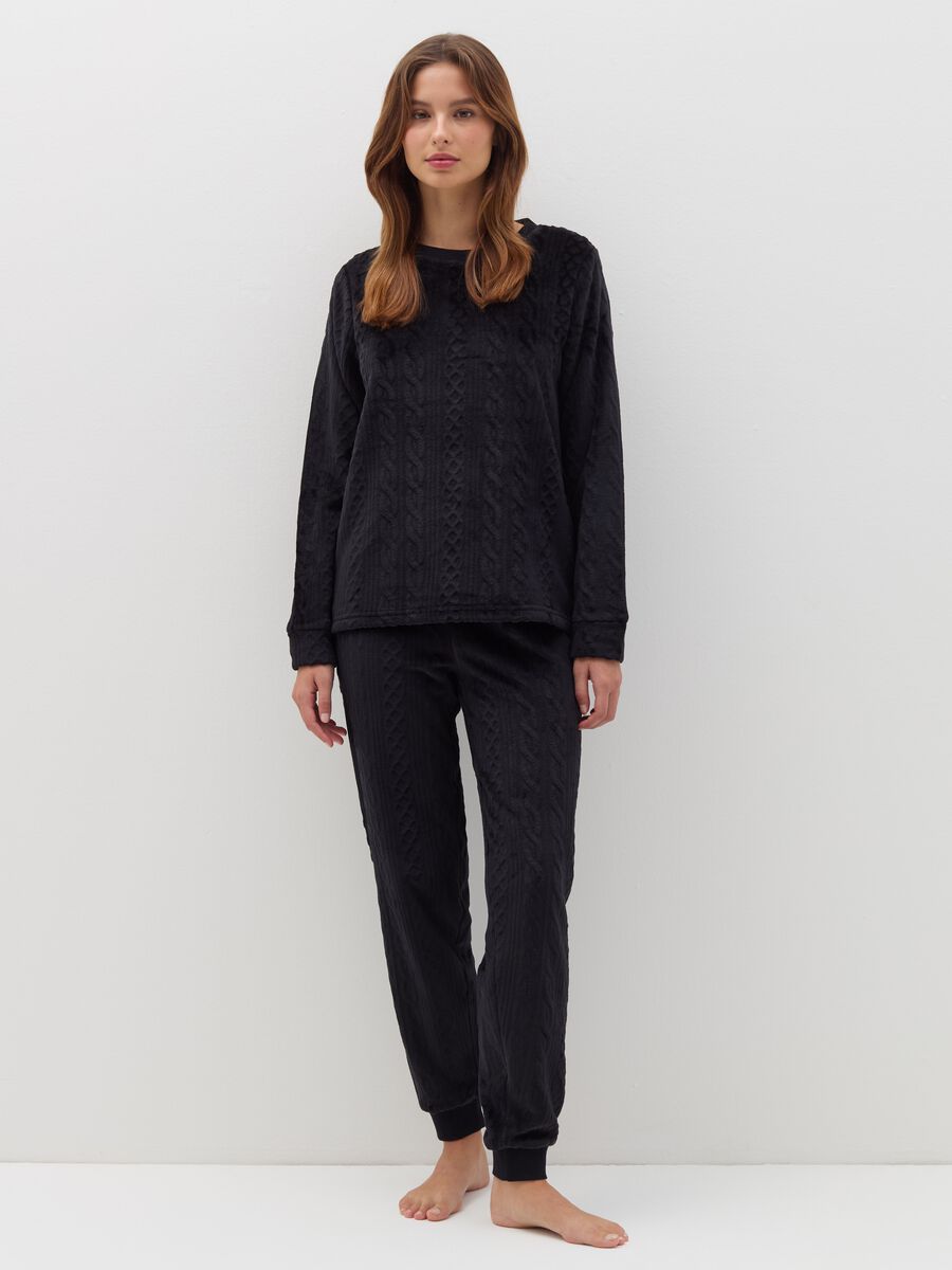 Long velour pyjamas with cable-knit motif_0