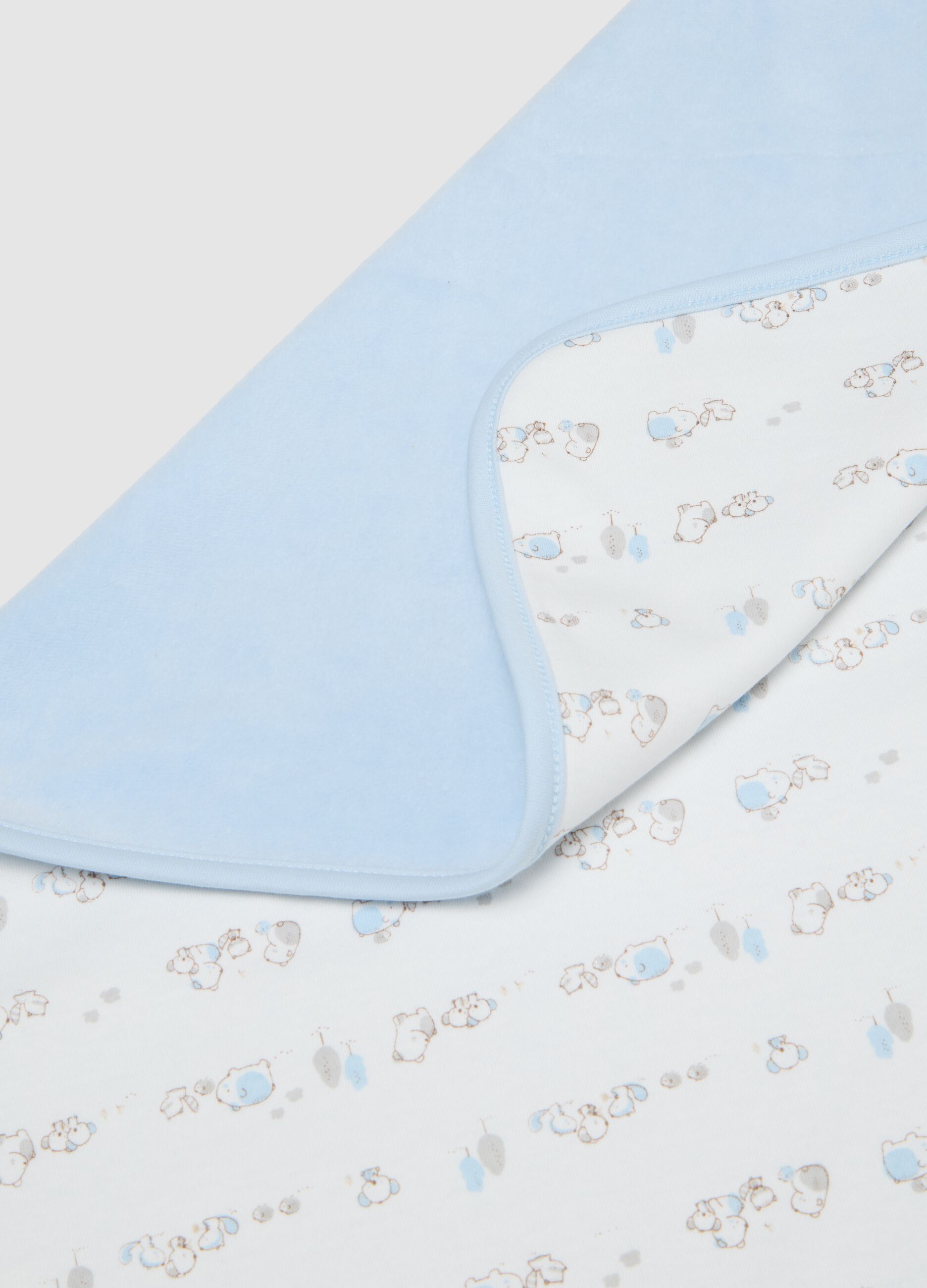 Blue cotton baby blanket with teddy bears
