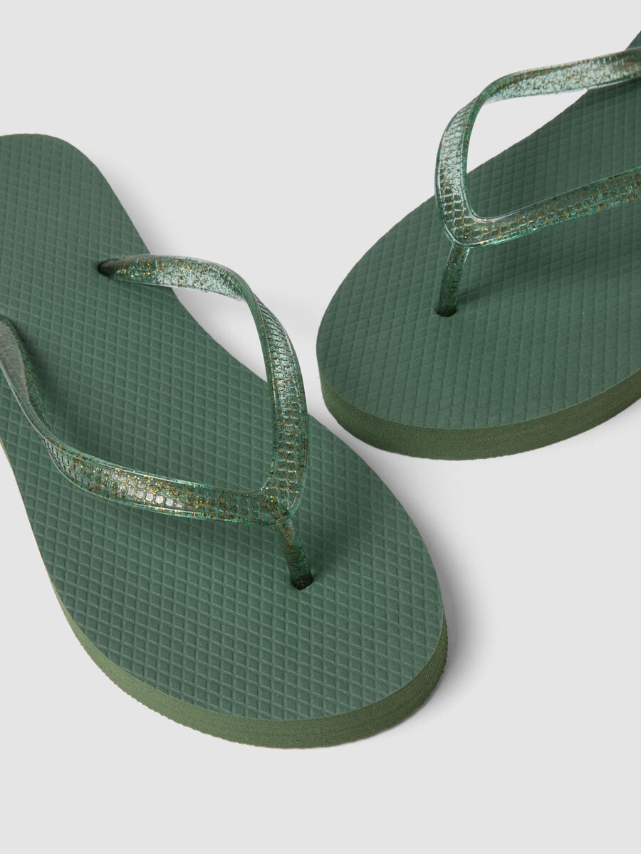 Infradito verdi con cinturini traslucidi_1