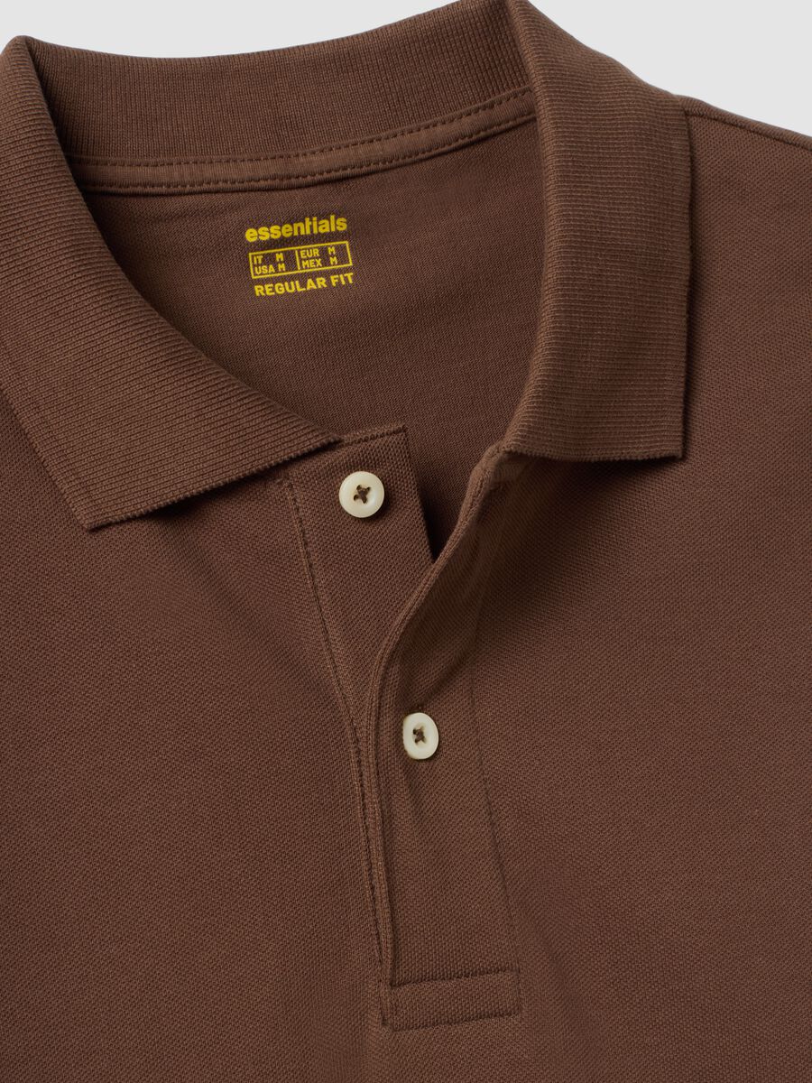 Polo marrone in puro cotone piquet con colletto classico regular fit_2