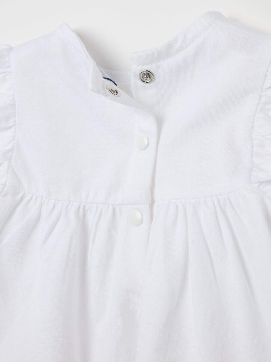 Cotton set with striped pattern and flowers embroidery_3