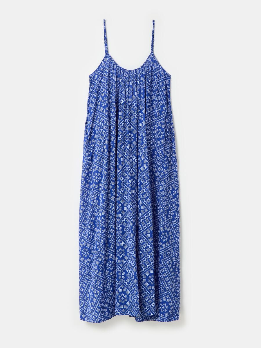 Long printed dress with bare back_3