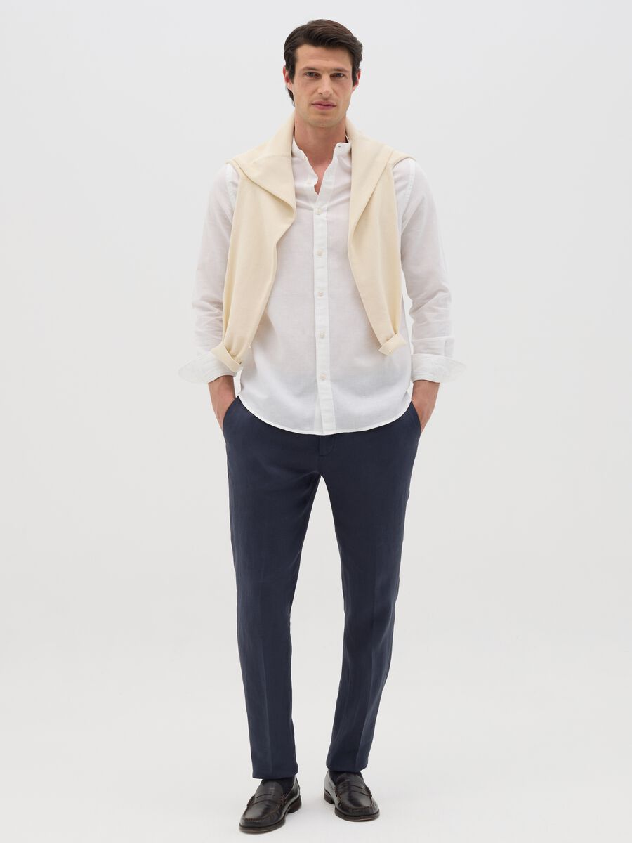 Men’s blue slim-fit trousers in 100% linen_0