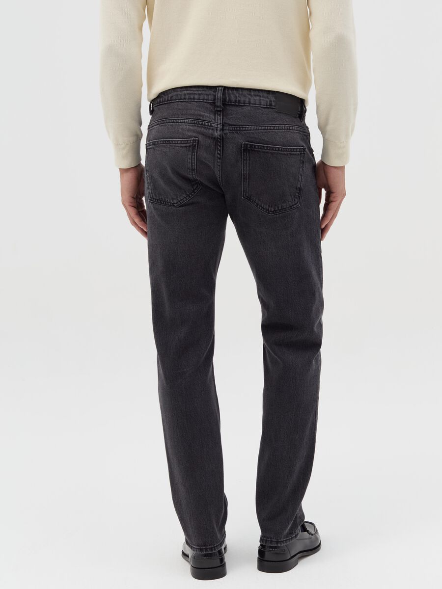 Slim-fit acid-wash jeans_3