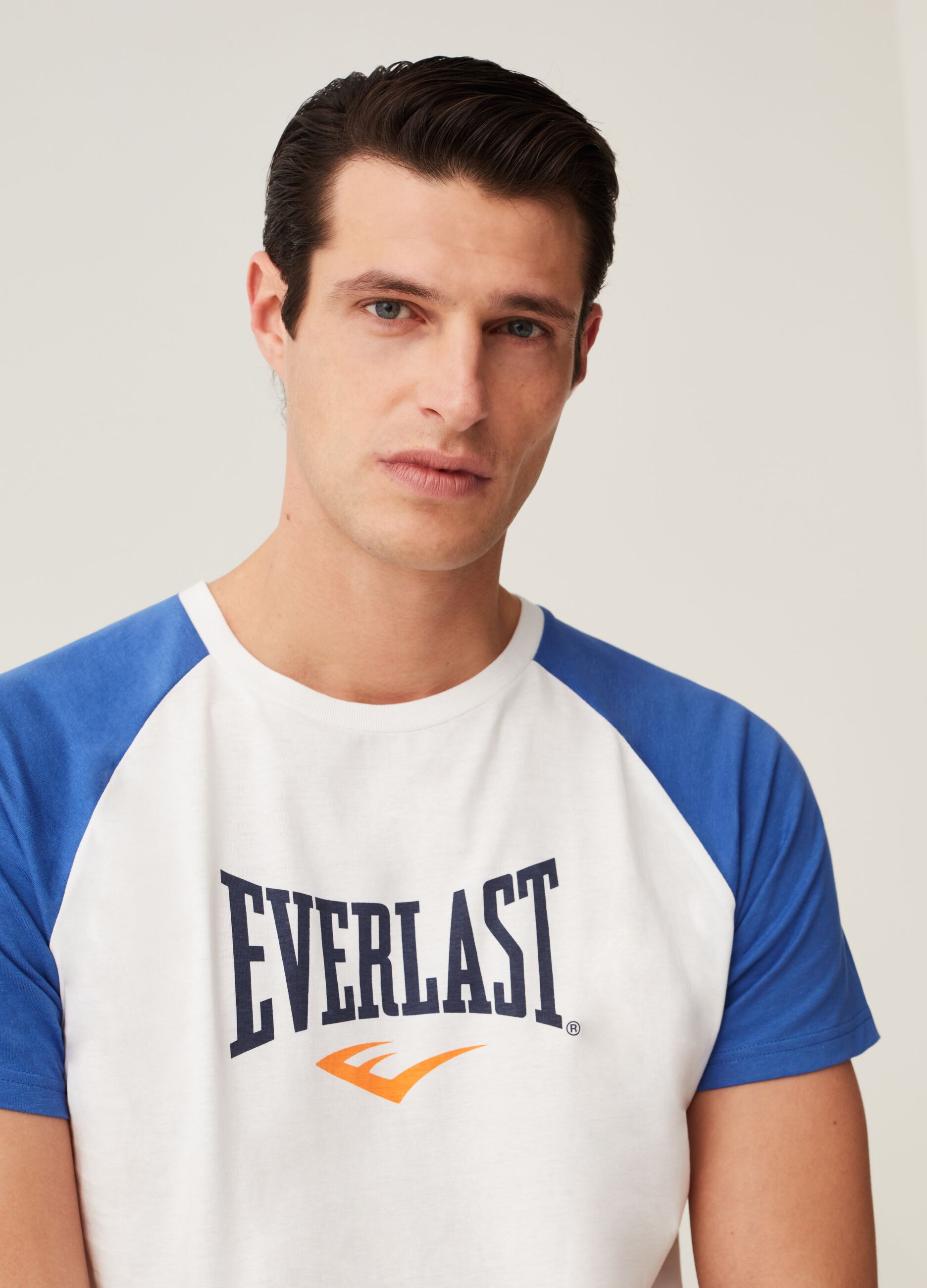 T-shirt con maniche raglan stampa Everlast