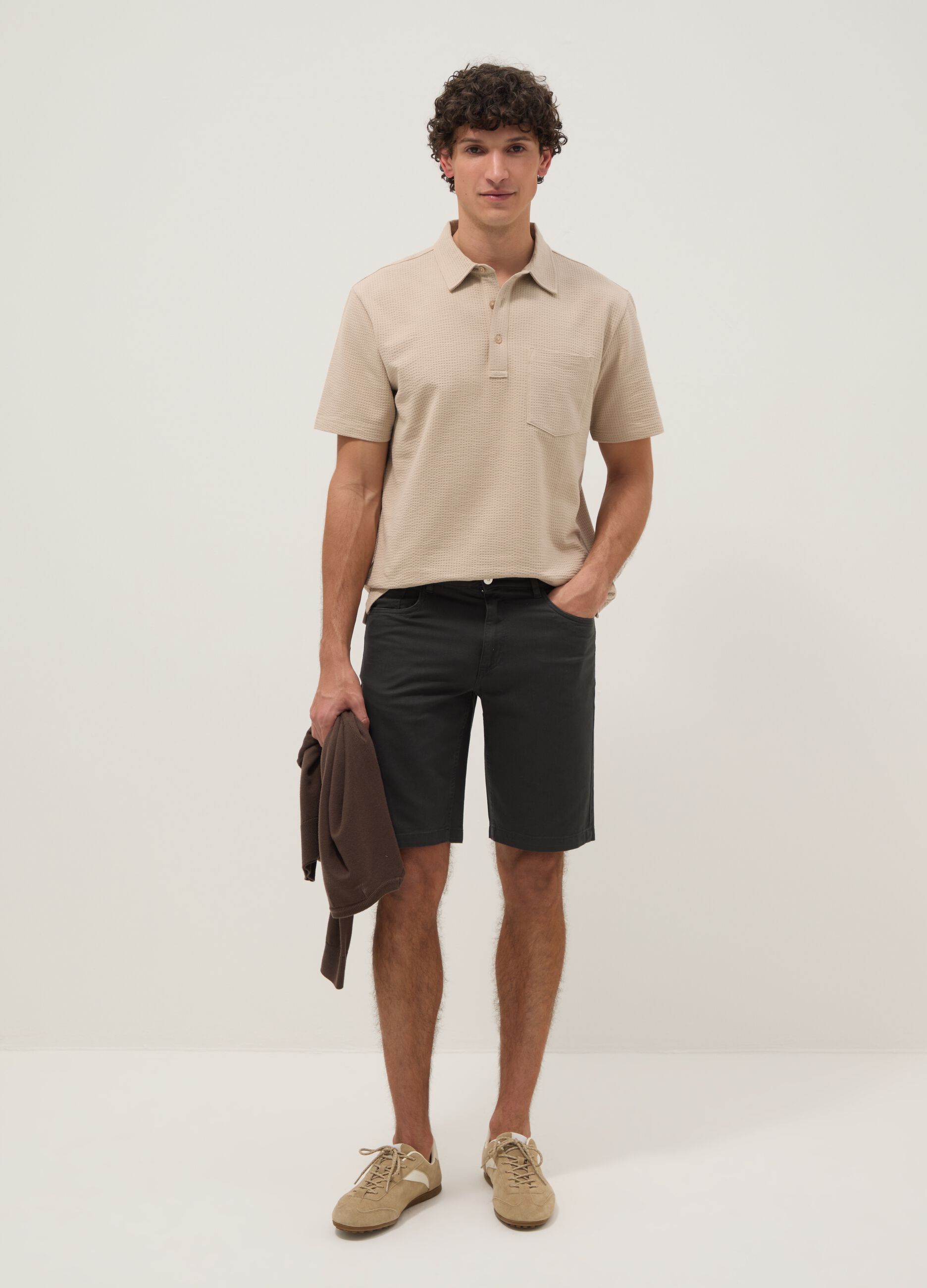 Black stretch cotton Bermuda shorts