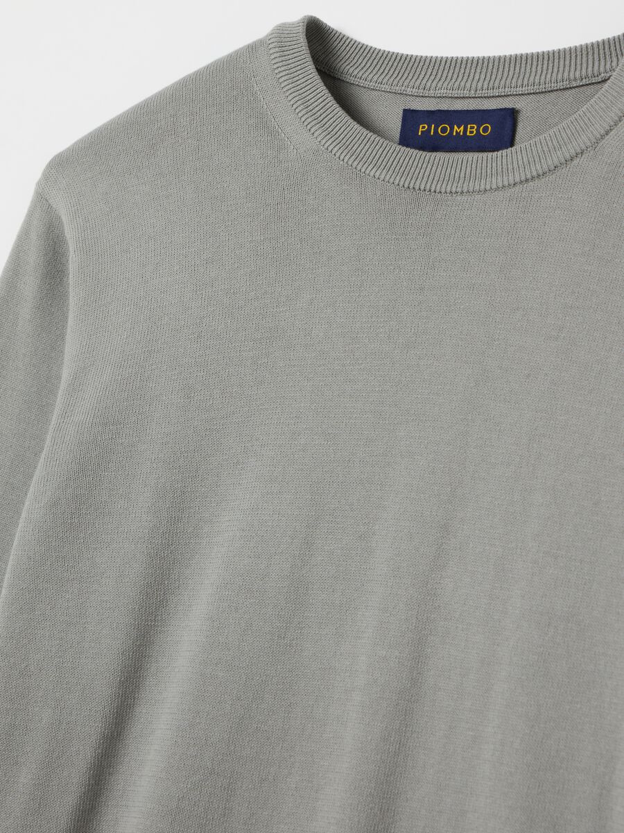 Solid colour pullover with round neck_5