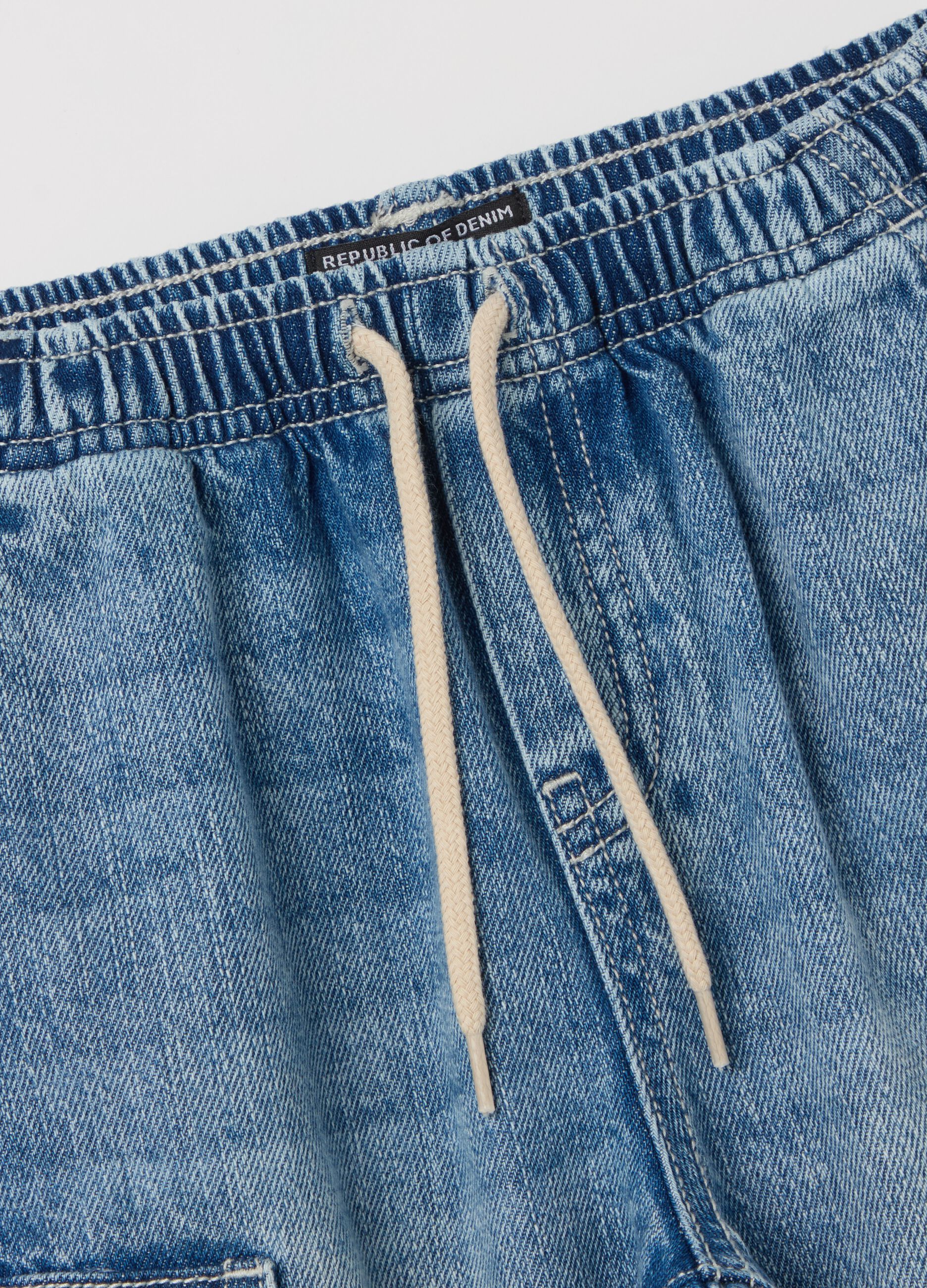 Cargo Bermuda shorts in denim with drawstring