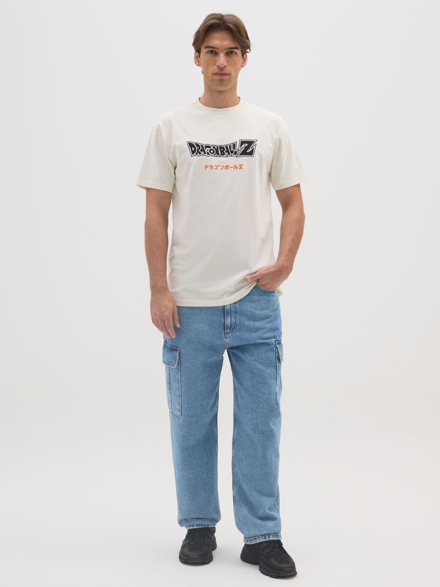 T-shirt in puro cotone beige con logo Dragonball_1