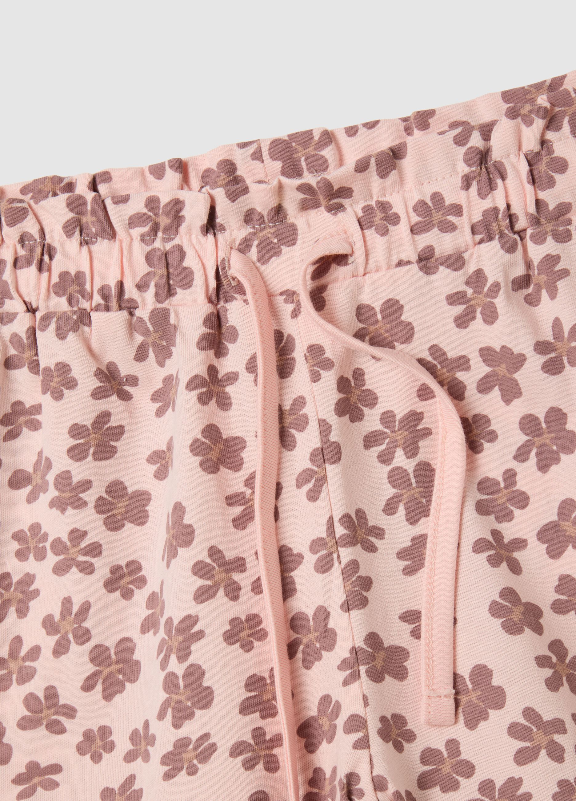 Girl's pure cotton pink regular fit shorts with ruffles