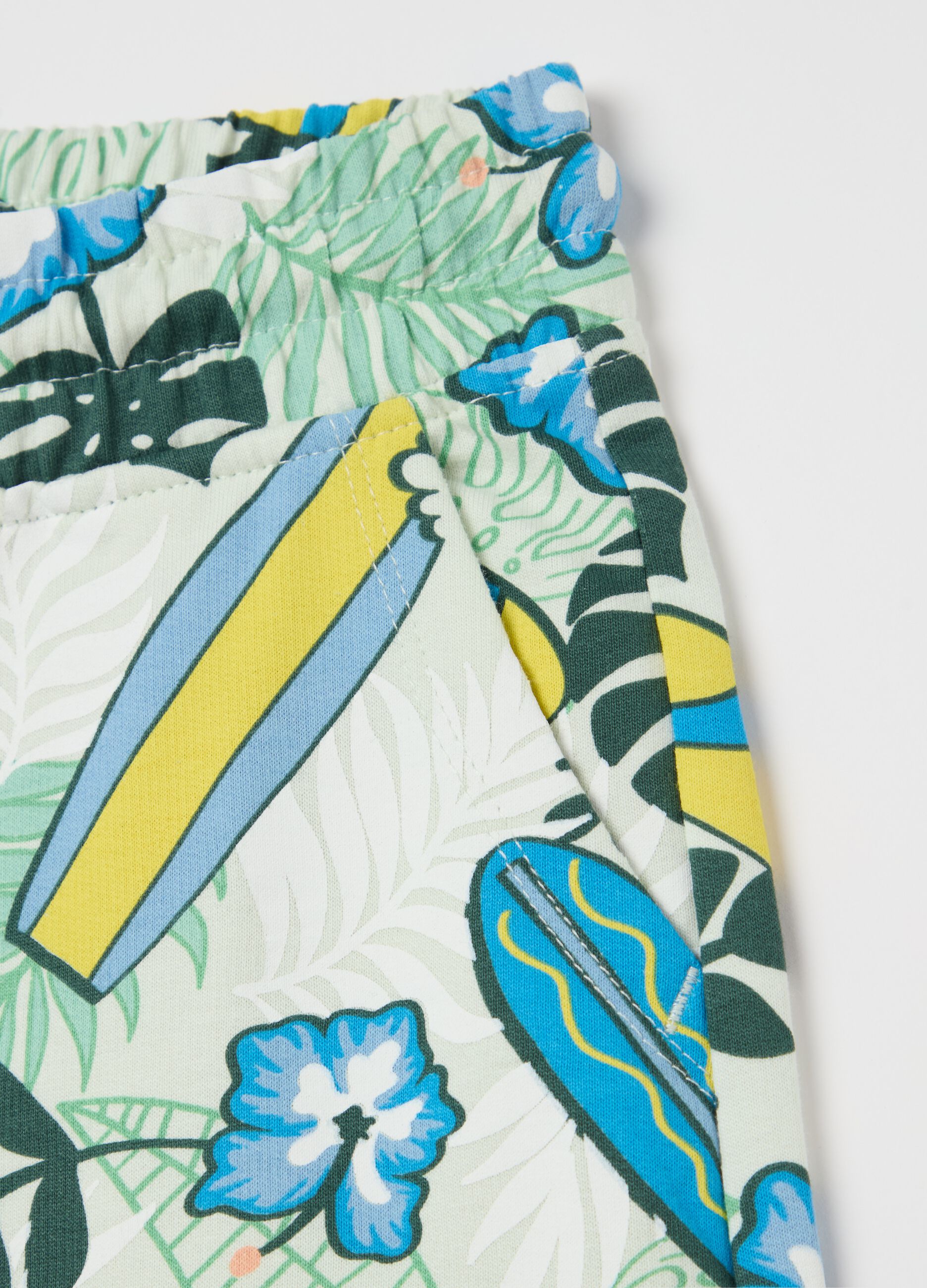Cotton Bermuda shorts with drawstring and print