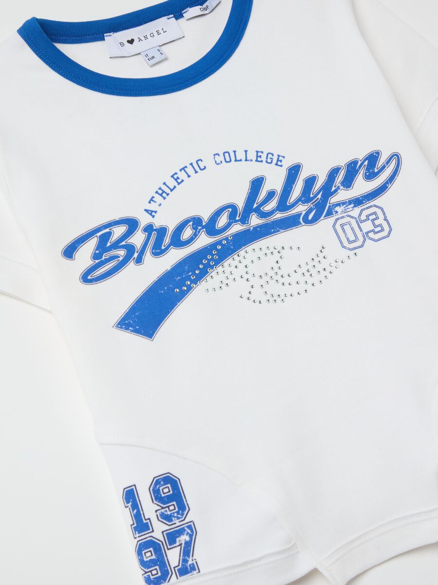 T-shirt with printed lettering_5