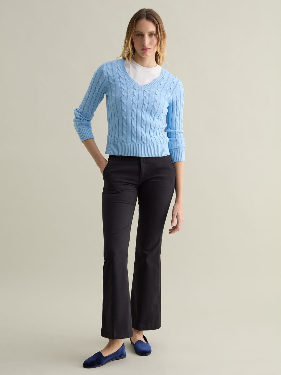Cable-knit pullover with V neck_1
