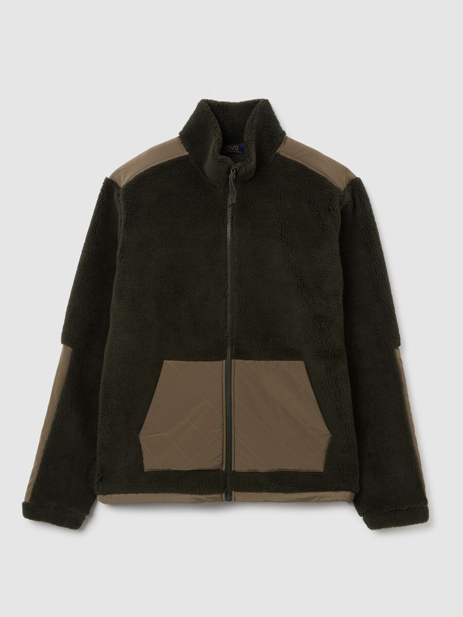 Felpa verde con collo alto e tasche regular fit con zip_0
