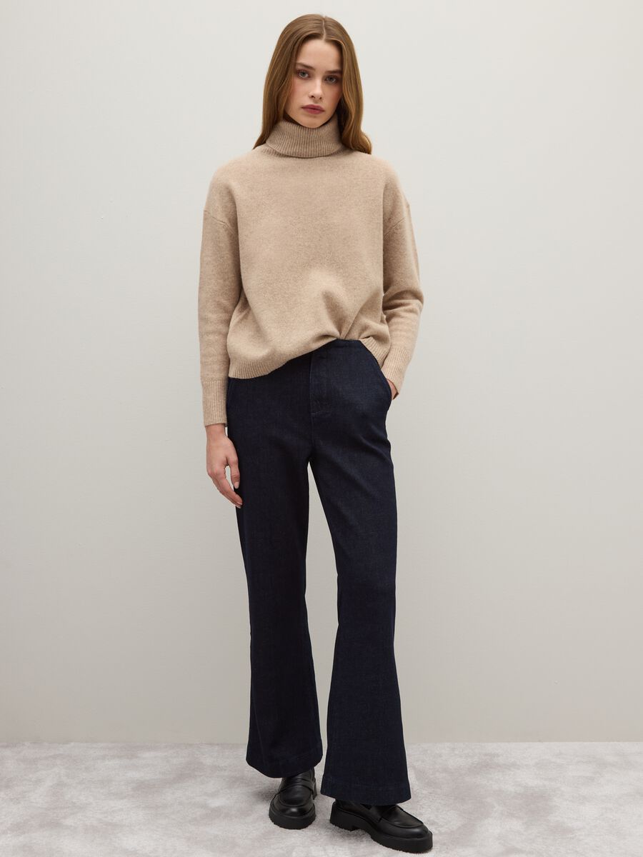 Maglione a collo alto in pura lana beige regular fit_1