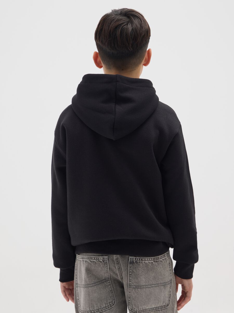 Black regular fit cotton blend kids' hoodie_1