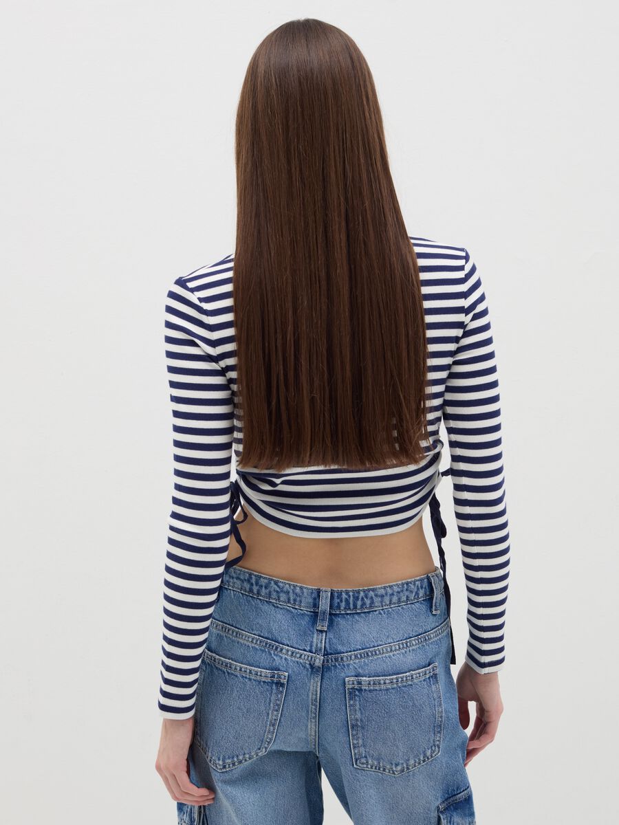 Crop T-shirt with laces_2