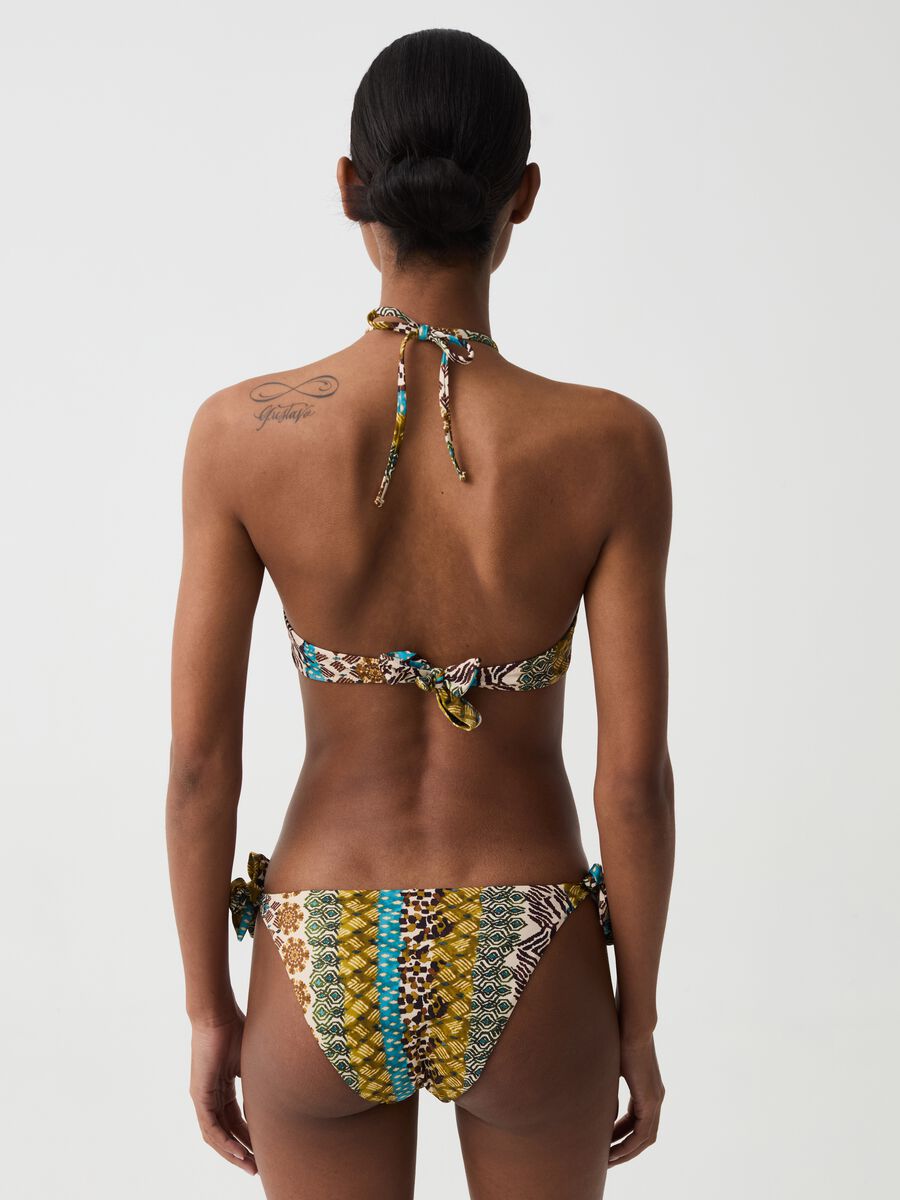 Top bikini a fascia con stampa etnica_2