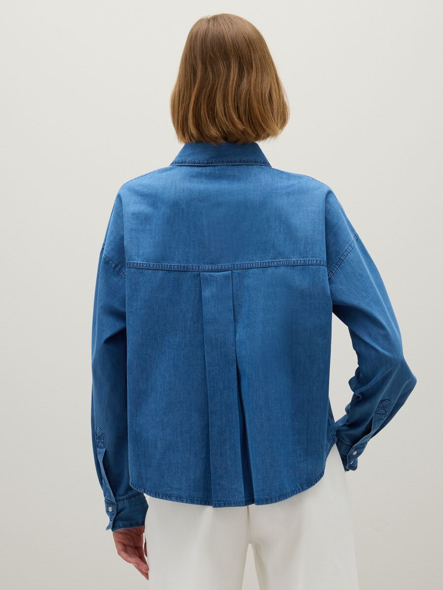 Blue cotton shirt with geometric embroidery_2